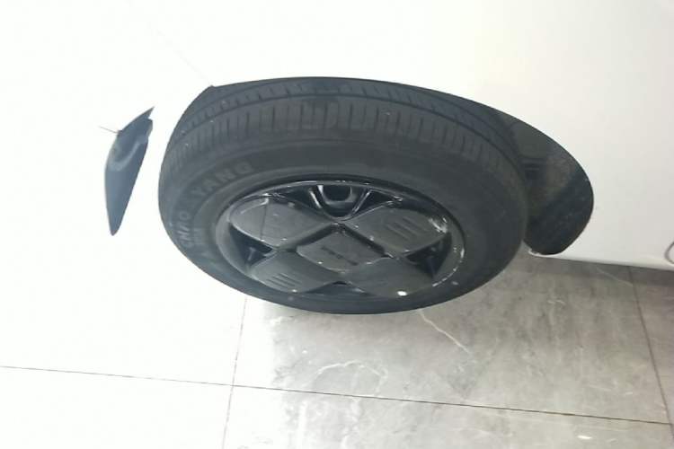 Used Geely Galaxy Panda 2023 Panda Mini 200km Endurance Bear Right Rear Wheel Hub