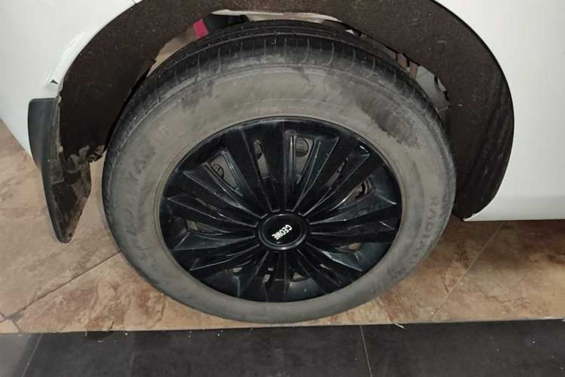 Used Geely Galaxy Panda 2023 Panda Mini 200km Endurance Bear Right Rear Wheel Hub