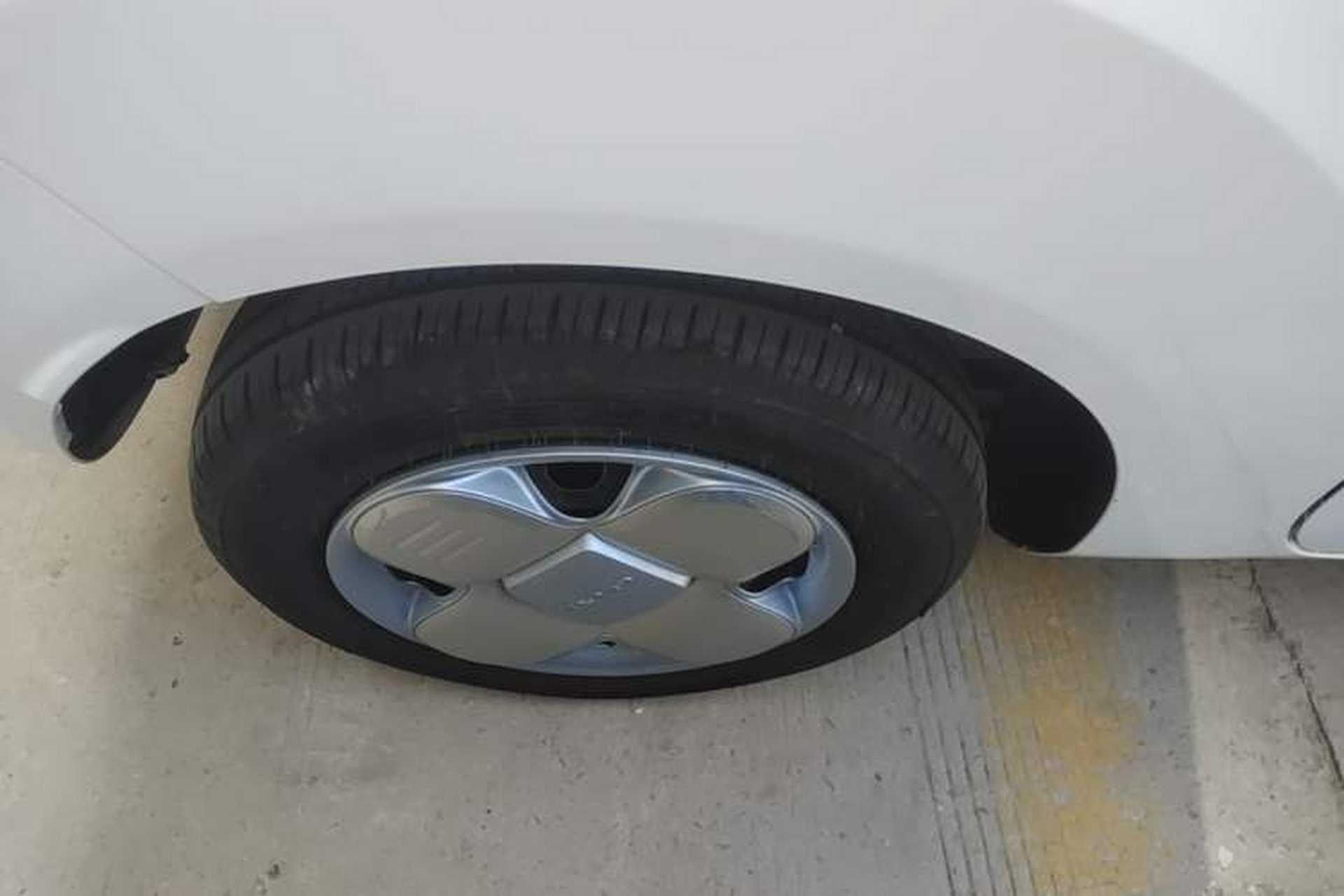 Used Geely Galaxy Panda 2023 Panda Mini 200km Endurance Bear Right Rear Wheel Hub