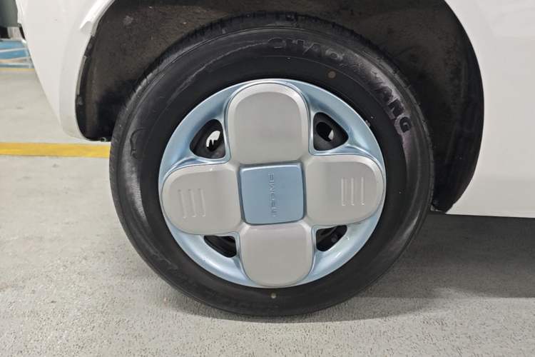 Used Geely Galaxy Panda 2023 Panda Mini 200km Endurance Bear Right Rear Wheel Hub