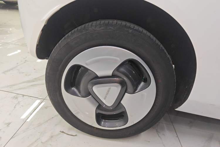 Used Geely Galaxy Panda 2023 Panda Mini 200km Dynamic Bear Right Rear Wheel Hub