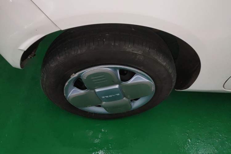 Used Geely Galaxy Panda 2023 Panda Mini 200km Endurance Bear Right Rear Wheel Hub