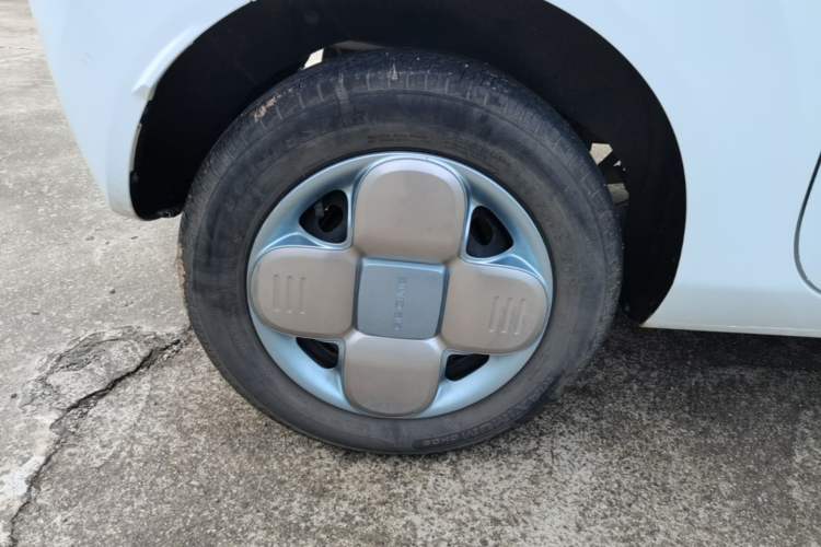 Used Geely Galaxy Panda 2023 Panda Mini 120km Super Cute Bear Right Rear Wheel Hub