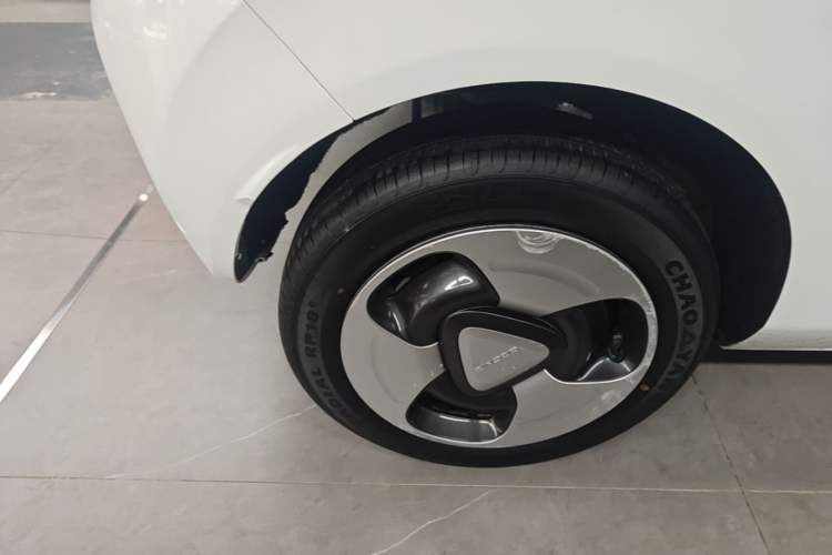Used Geely Galaxy Panda 2023 Panda Mini New Year Edition Treasure Bear Right Rear Wheel Hub