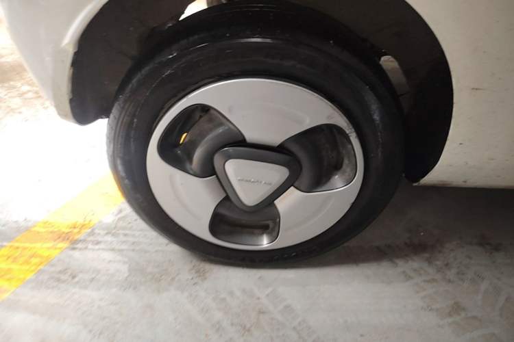 Used Geely Galaxy Panda 2023 Panda Mini 200km Dynamic Bear Right Rear Wheel Hub