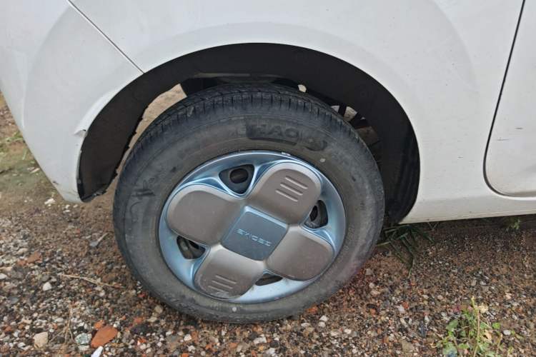Used Geely Galaxy Panda 2023 Panda Mini 120km Super Cute Bear Right Rear Wheel Hub