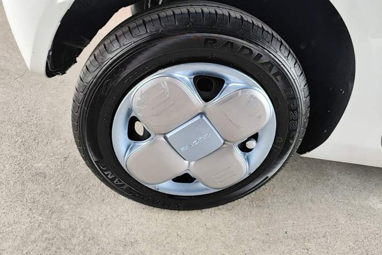 Used Geely Galaxy Panda 2023 Panda Mini 200km Endurance Bear Right Rear Wheel Hub