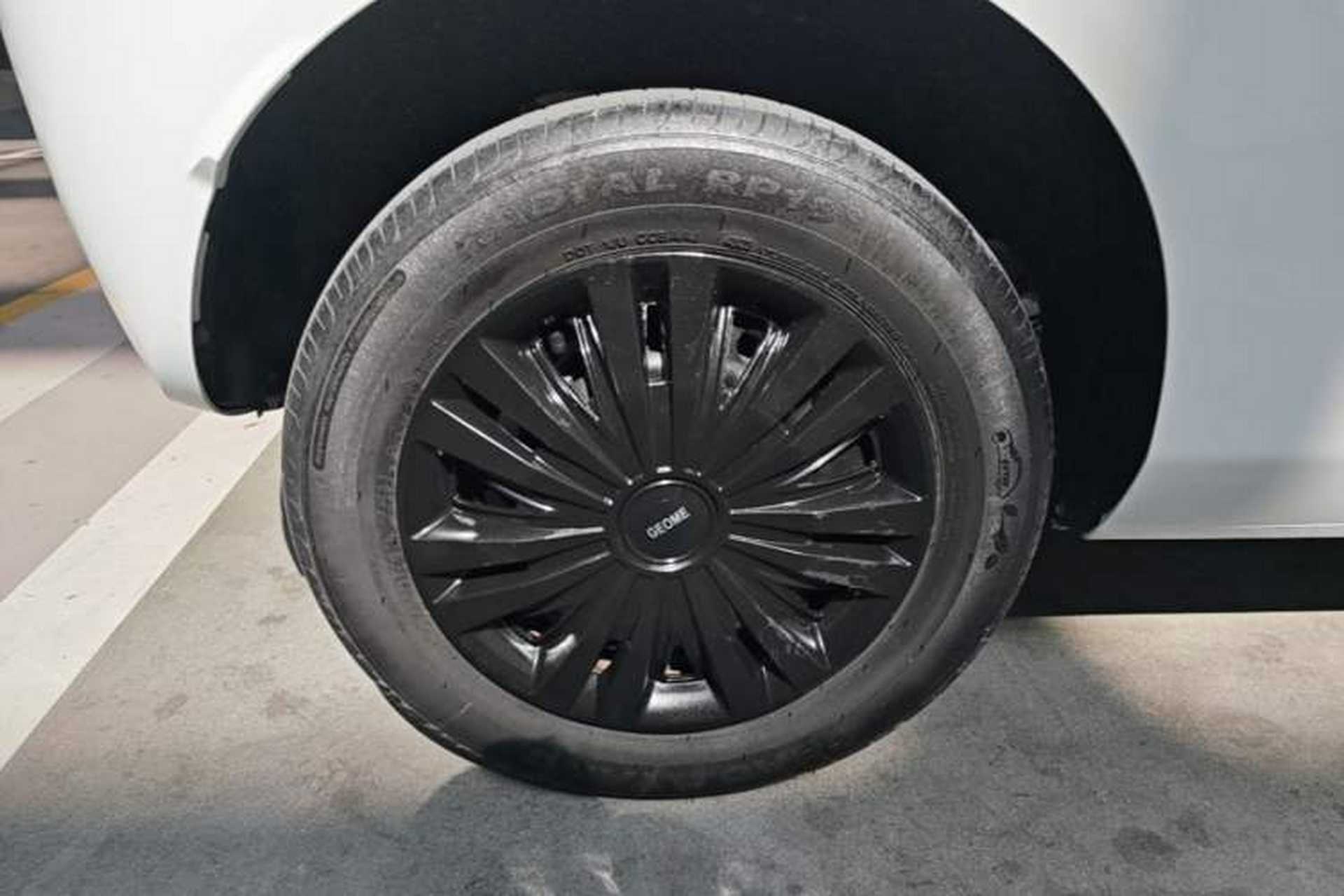 Used Geely Galaxy Panda 2023 Panda Mini 200km Endurance Bear Right Rear Wheel Hub