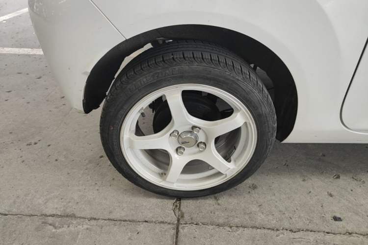 Used Geely Galaxy Panda 2023 Panda Mini 200km Endurance Bear Right Rear Wheel Hub