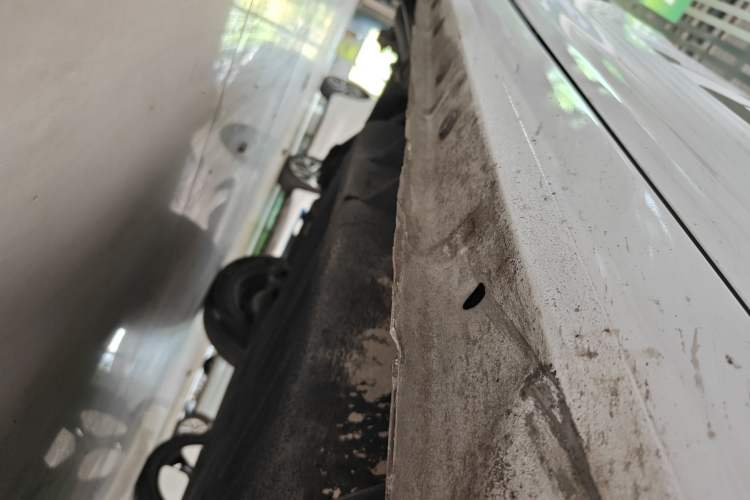 Used Geely Galaxy Panda 2023 Panda Mini 200km Endurance Bear Right Side Sill