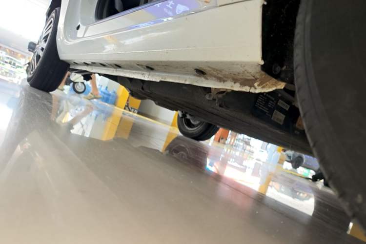 Used Geely Galaxy Panda 2023 Panda Mini 200km Endurance Bear Right Side Sill