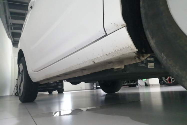 Used Geely Galaxy Panda 2023 Panda Mini 200km Dynamic Bear Right Side Sill