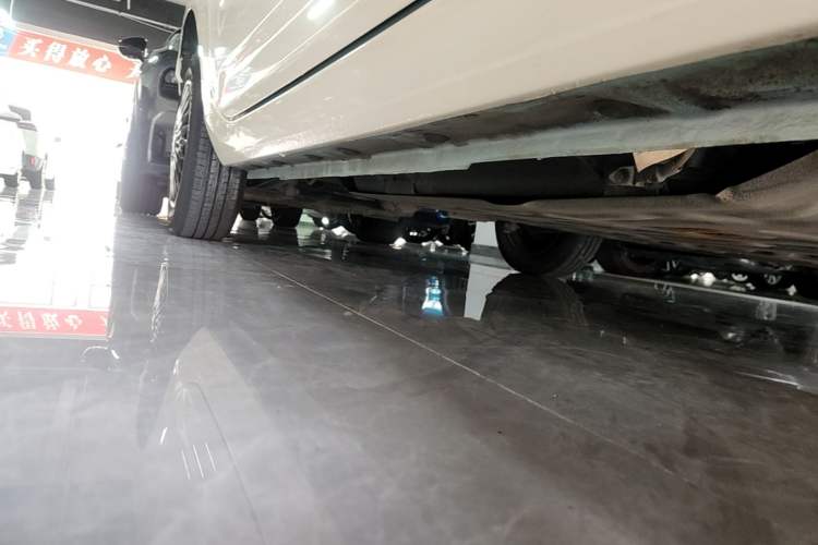 Used Geely Galaxy Panda 2023 Panda Mini 200km Endurance Bear Right Side Sill