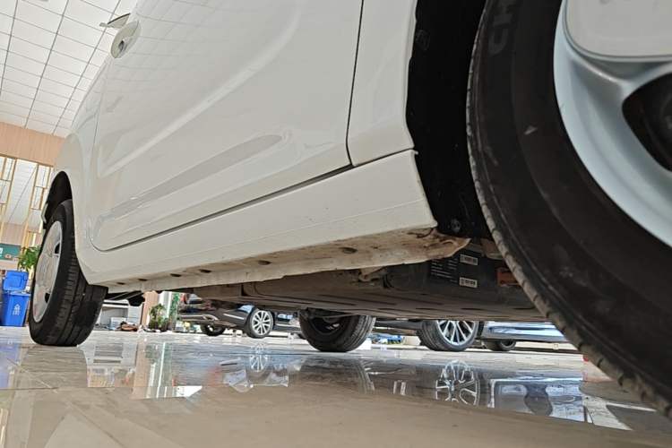 Used Geely Galaxy Panda 2023 Panda Mini 200km Endurance Bear Right Side Sill