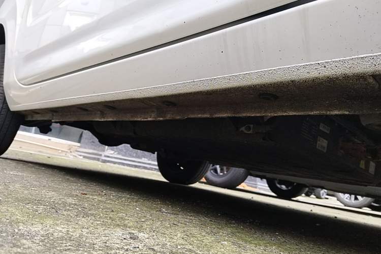 Used Geely Galaxy Panda 2023 Panda Mini 200km Dynamic Bear Right Side Sill