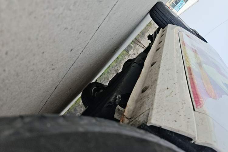 Used Geely Galaxy Panda 2023 Panda Mini 200km Endurance Bear Right Side Sill