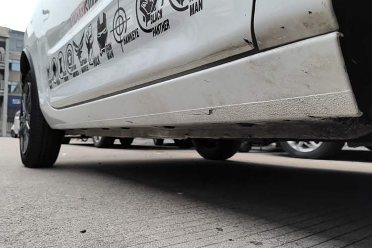 Used Geely Galaxy Panda 2023 Panda Mini 200km Dynamic Bear Right Side Sill