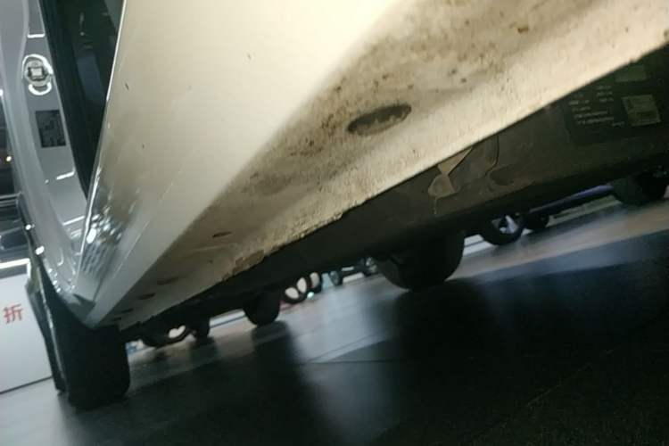Used Geely Galaxy Panda 2023 Panda Mini 200km Endurance Bear Right Side Sill