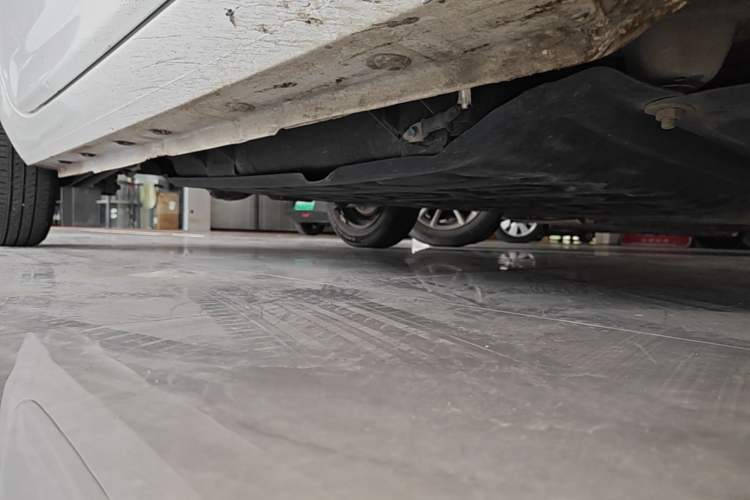 Used Geely Galaxy Panda 2023 Panda Mini 200km Endurance Bear Right Side Sill