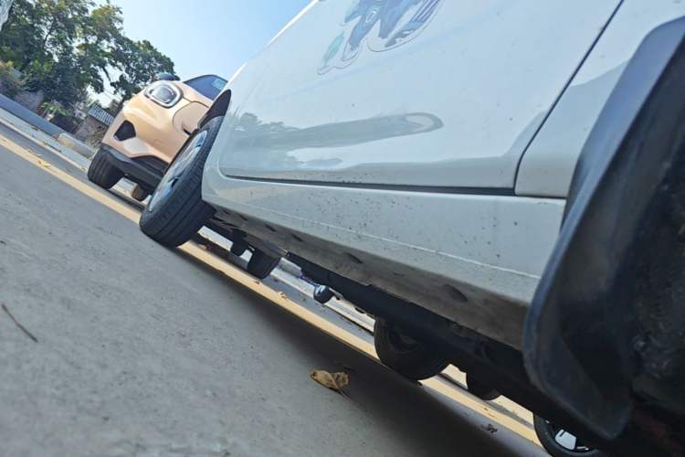 Used Geely Galaxy Panda 2023 Panda Mini 200km Endurance Bear Right Side Sill