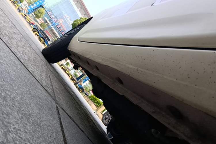 Used Geely Galaxy Panda 2023 Panda Mini 200km Endurance Bear Right Side Sill