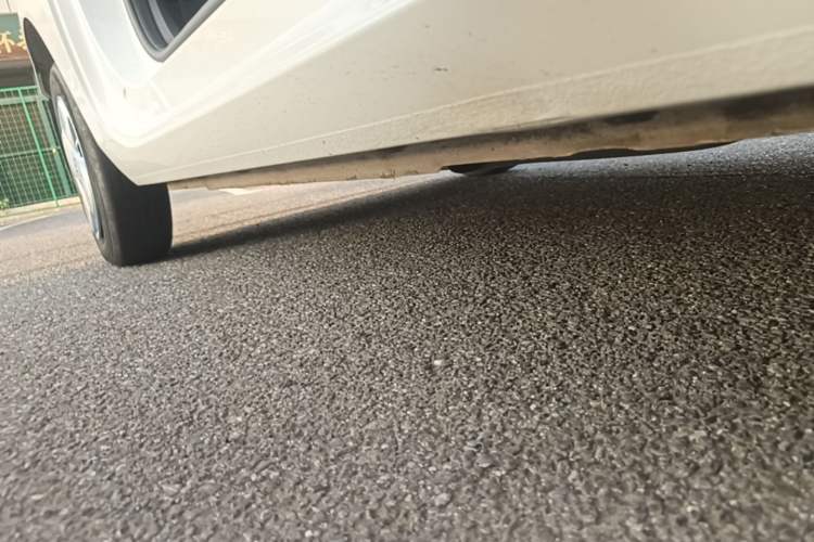 Used Geely Galaxy Panda 2023 Panda Mini 200km Endurance Bear Right Side Sill