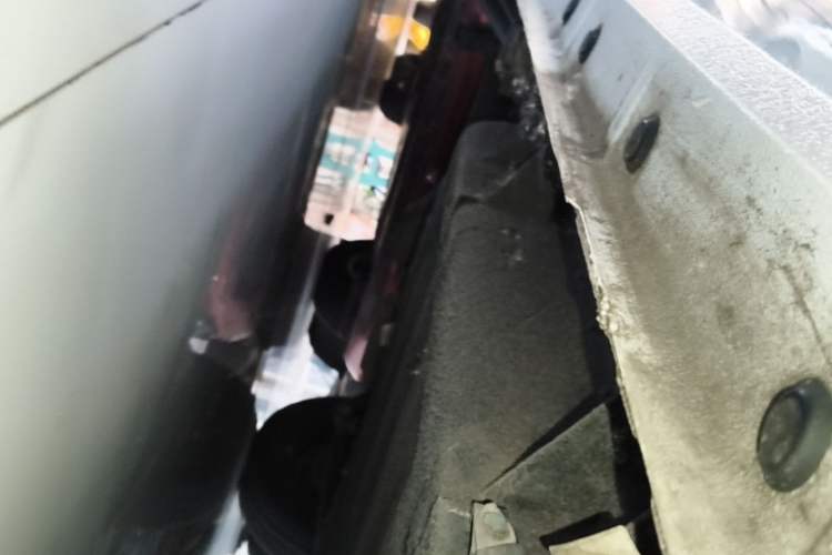 Used Geely Galaxy Panda 2023 Panda Mini 200km Endurance Bear Right Side Sill
