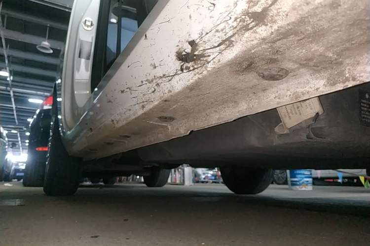 Used Geely Galaxy Panda 2023 Panda Mini 200km Endurance Bear Right Side Sill