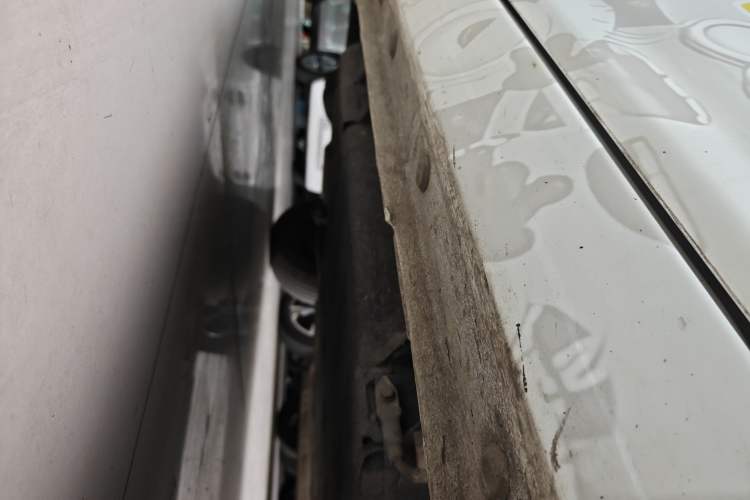 Used Geely Galaxy Panda 2023 Panda Mini 200km Endurance Bear Right Side Sill