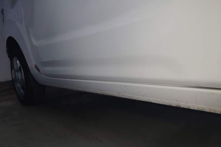 Used Geely Galaxy Panda 2023 Panda Mini 200km Endurance Bear Right Side Sill