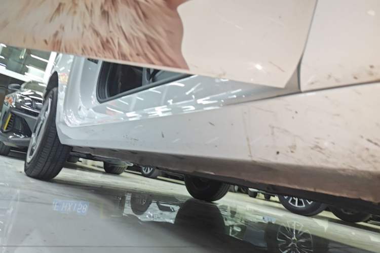 Used Geely Galaxy Panda 2023 Panda Mini 200km Dynamic Bear Right Side Sill