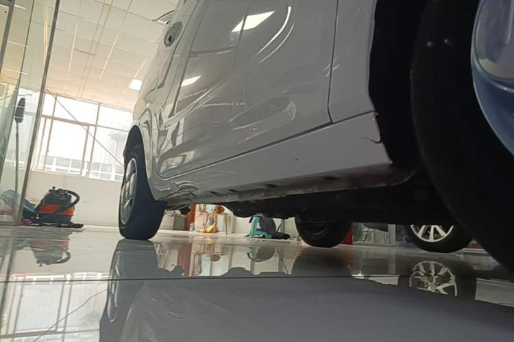 Used Geely Galaxy Panda 2023 Panda Mini 200km Endurance Bear Right Side Sill