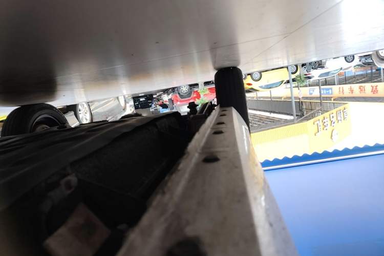 Used Geely Galaxy Panda 2023 Panda Mini 200km Endurance Bear Right Side Sill