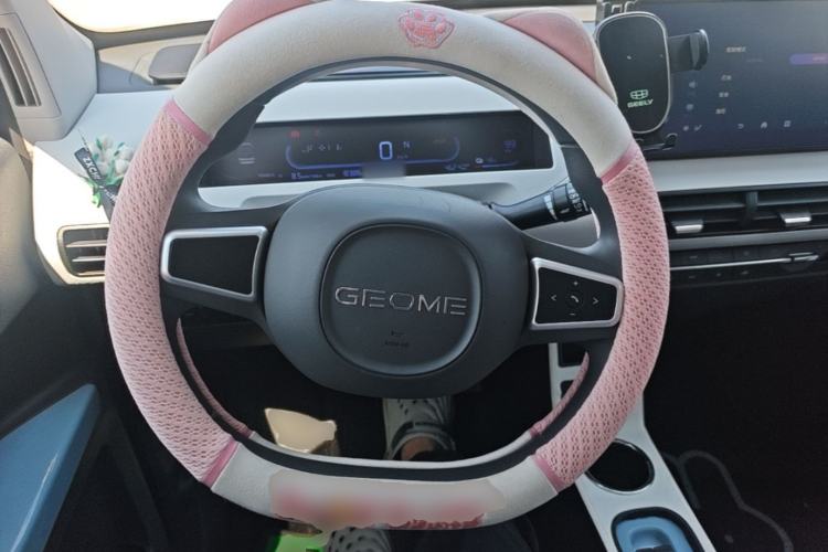 Used Geely Galaxy Panda 2023 Panda Mini 200km Endurance Bear Steering Wheel