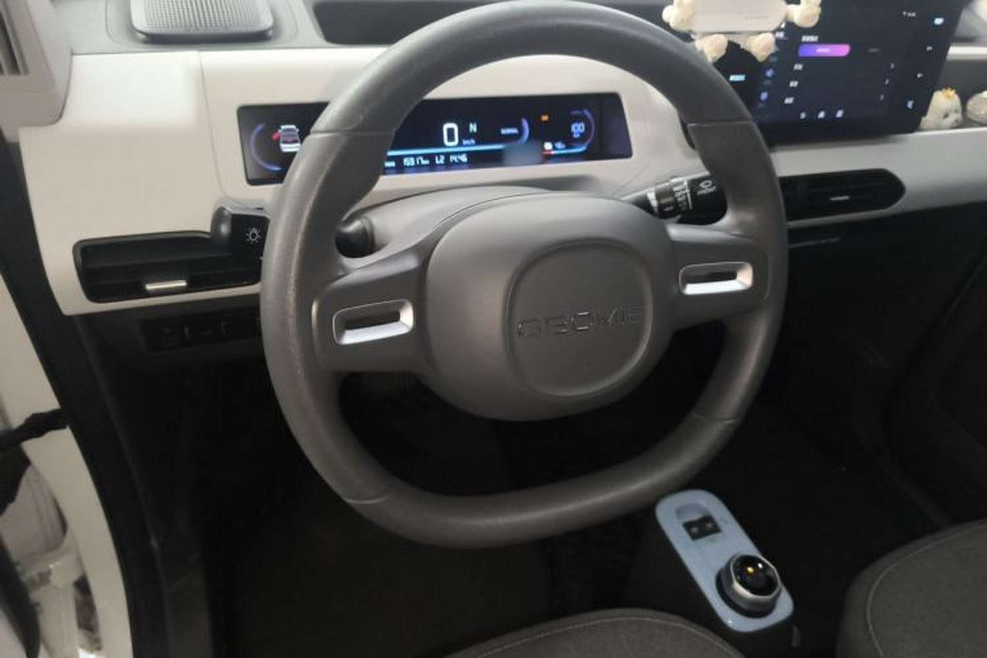 Used Geely Galaxy Panda 2023 Panda Mini 200km Endurance Bear Steering Wheel