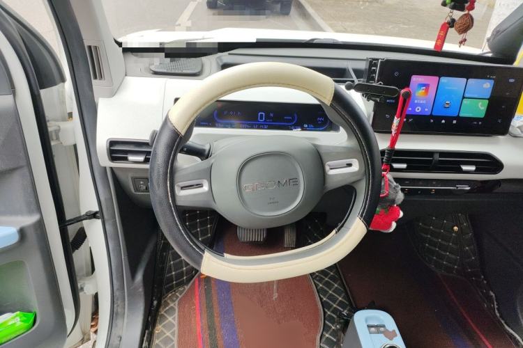 Used Geely Galaxy Panda 2023 Panda Mini 200km Endurance Bear Steering Wheel