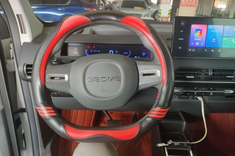 Used Geely Galaxy Panda 2023 Panda Mini 200km Endurance Bear Steering Wheel