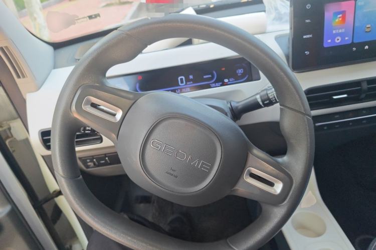 Used Geely Galaxy Panda 2023 Panda Mini 200km Endurance Bear Steering Wheel