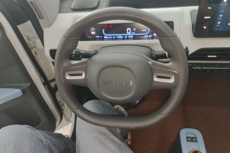 Used Geely Galaxy Panda 2023 Panda Mini 200km Endurance Bear Steering Wheel