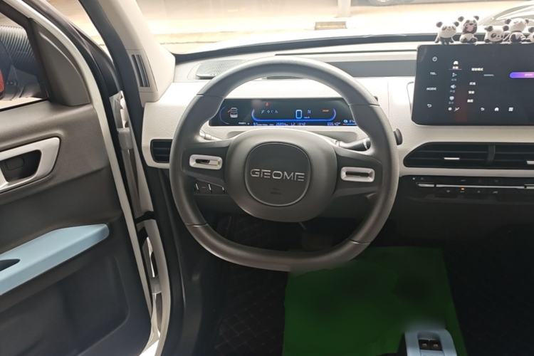 Used Geely Galaxy Panda 2023 Panda Mini 200km Endurance Bear Steering Wheel