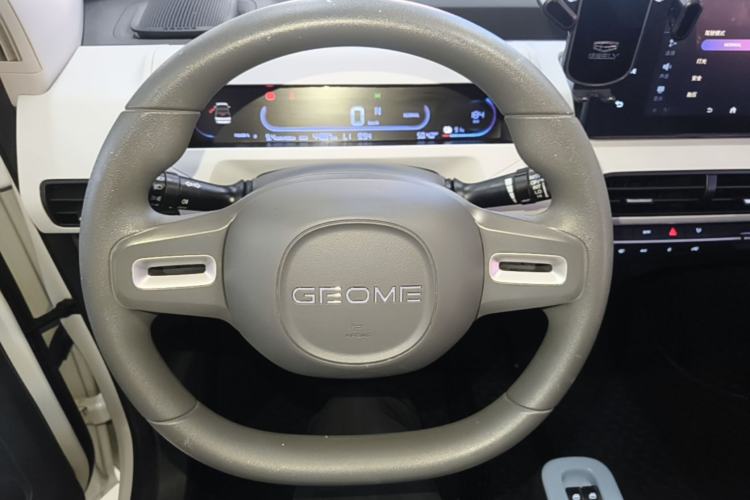Used Geely Galaxy Panda 2023 Panda Mini 200km Endurance Bear Steering Wheel
