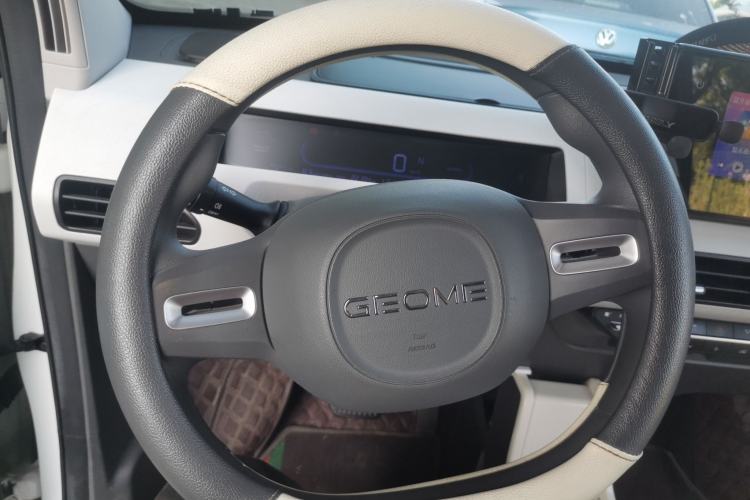 Used Geely Galaxy Panda 2023 Panda Mini 200km Endurance Bear Steering Wheel