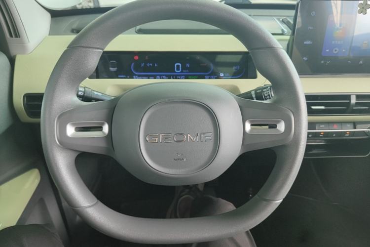 Used Geely Galaxy Panda 2023 Panda Mini 200km Dynamic Bear Steering Wheel