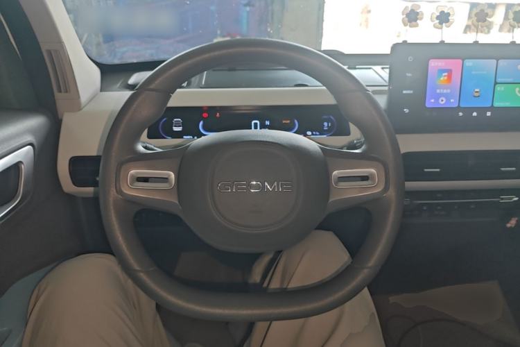 Used Geely Galaxy Panda 2023 Panda Mini 200km Endurance Bear Steering Wheel