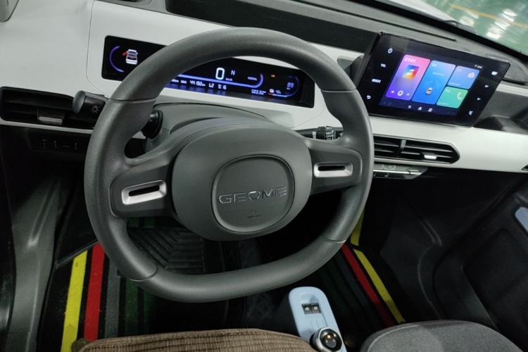 Used Geely Galaxy Panda 2023 Panda Mini 200km Endurance Bear Steering Wheel