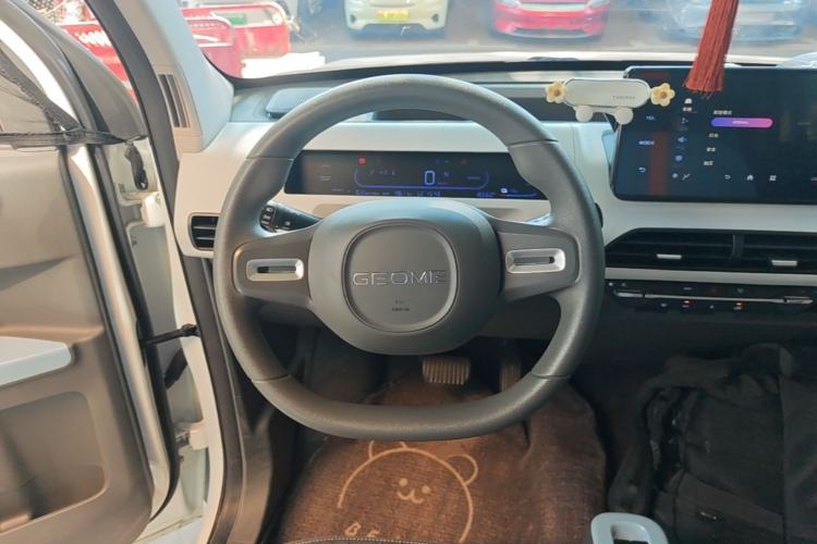 Used Geely Galaxy Panda 2023 Panda Mini 200km Endurance Bear Steering Wheel