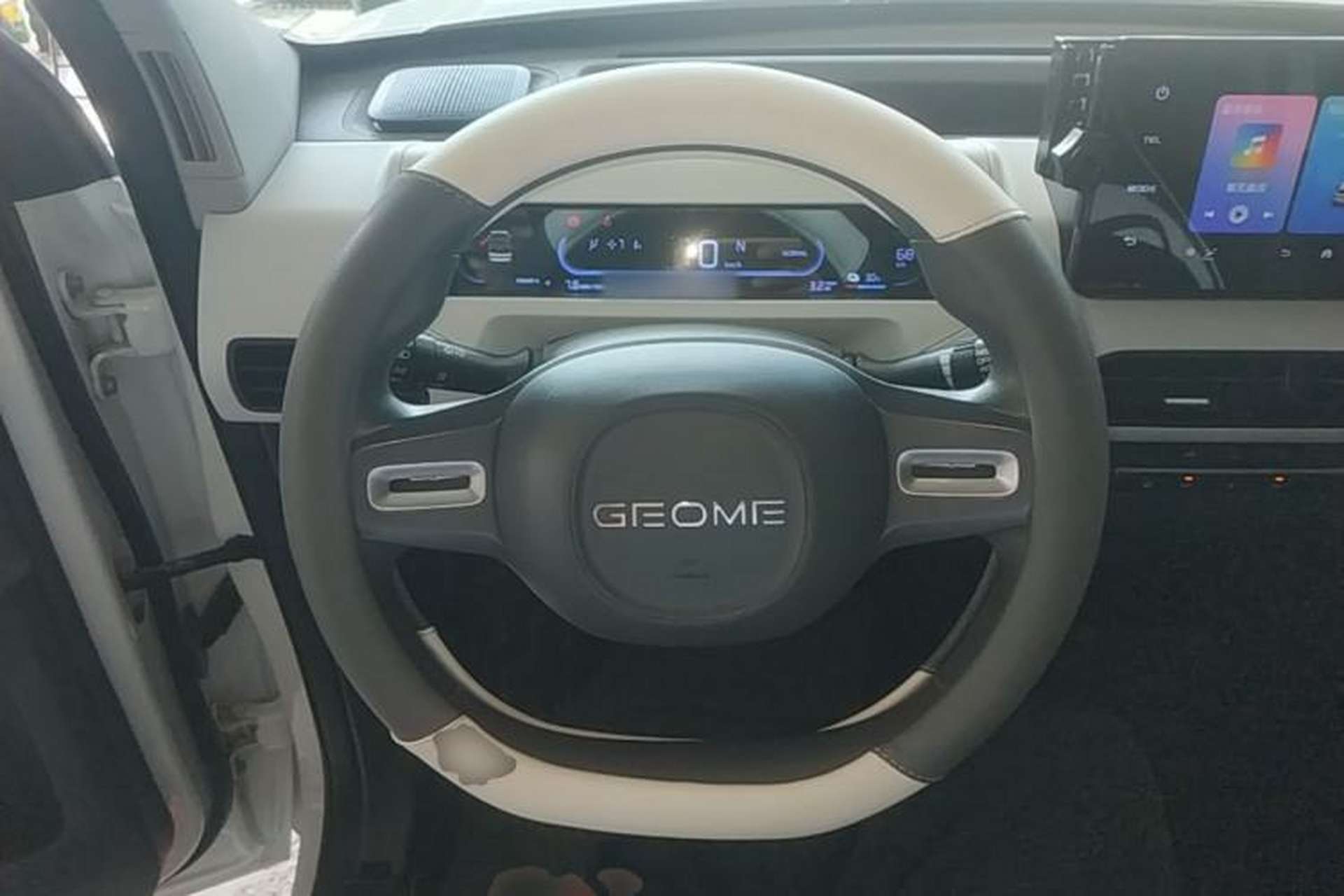 Used Geely Galaxy Panda 2023 Panda Mini 200km Dynamic Bear Steering Wheel