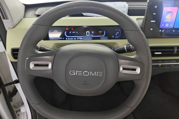 Used Geely Galaxy Panda 2023 Panda Mini 200km Dynamic Bear Steering Wheel