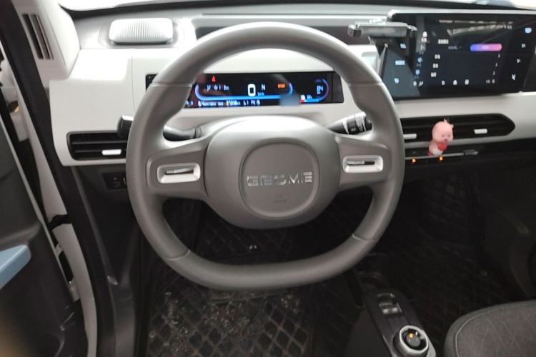 Used Geely Galaxy Panda 2023 Panda Mini 200km Little Yellow Duck Limited Edition — Happy as Can Be Steering Wheel