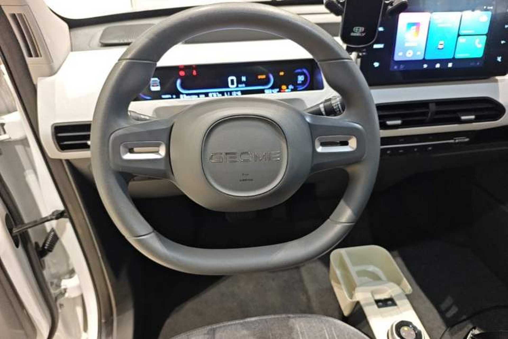 Used Geely Galaxy Panda 2023 Panda Mini 200km Endurance Bear Steering Wheel